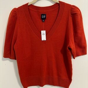 GAP Women's cashsoft puff sleeve v-neck sweater